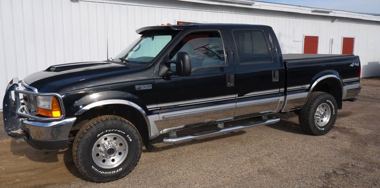 2000 FORD F350, ENCLOSED TRAILER, 100+ MORGAN  SILVER DOLLARS, 18 STEAMER TRUNKS, TOOLS & MORE!