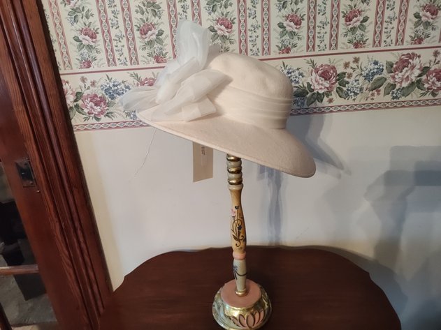 McClure Antiques and Vintage Hats/Jewlery