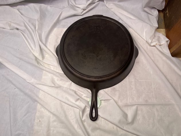 Sold at Auction: Wagner Ware Sidney -O- Cast Iron Deep 10 Chicken Fryer  Pan Skillet #8