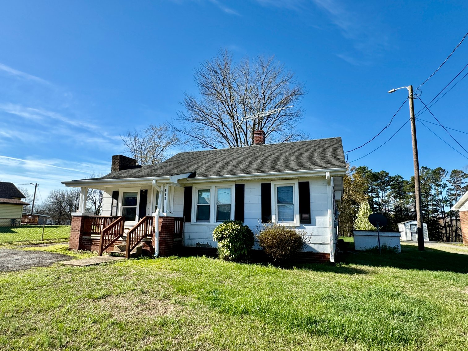 JUDICIAL SALE - 2 Bed/1 Bath Home in East Bend, NC