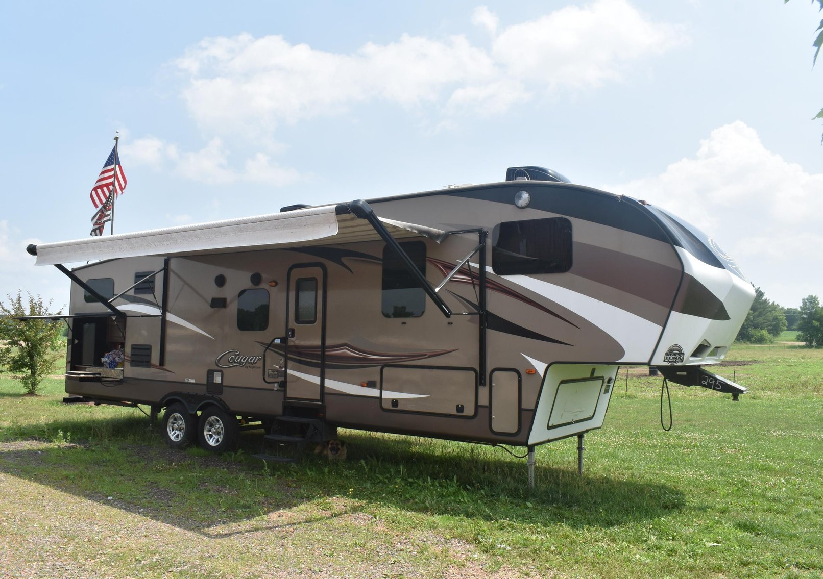 2015 Keystone Cougar 330RBK 33' Camper